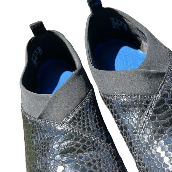 Clarks Cloudsteppers women's black fabric/reptile patent slip on shoes size 9 - Picture 7 of 9